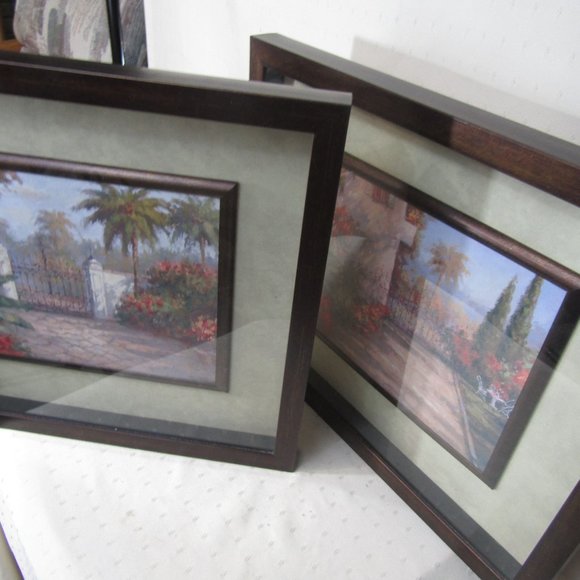 2 glass framed pictures - Picture 1 of 3